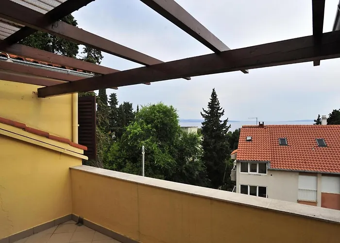 Ruhige Mit Herrlicher Aussicht By Interhome *