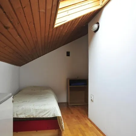 Daire Ruhige Mit Herrlicher Aussicht By Interhome